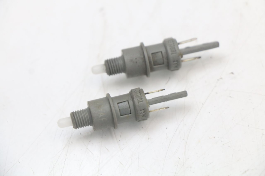 photo de CONTACTEUR FEU STOP PEUGEOT LUDIX 50 (2005 - 2007) - Détail de la pièce