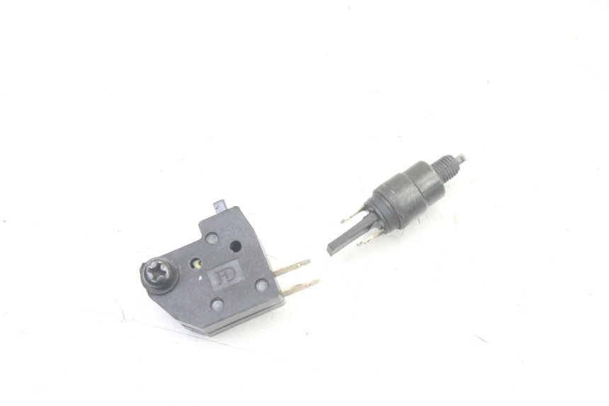 photo de CONTACTEUR FEU STOP PEUGEOT STREETZONE I 2T 50 (2018 - 2020) - Vue principale