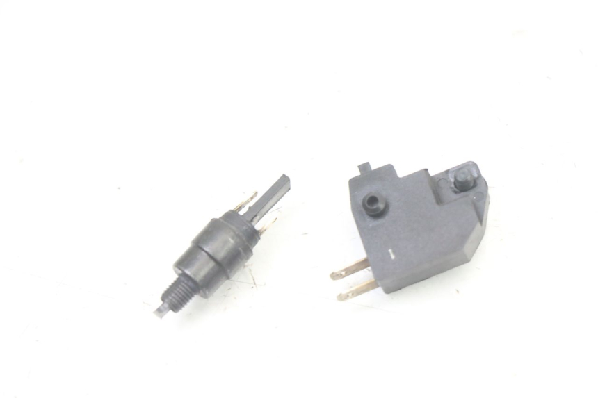 photo de CONTACTEUR FEU STOP PEUGEOT STREETZONE I 2T 50 (2018 - 2020) - Zoom état d’usage