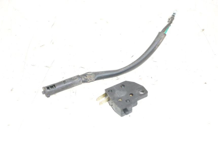 photo de CONTACTEUR FEU STOP PEUGEOT TWEET 4T 50 (2014 - 2019) - Zoom état d’usage