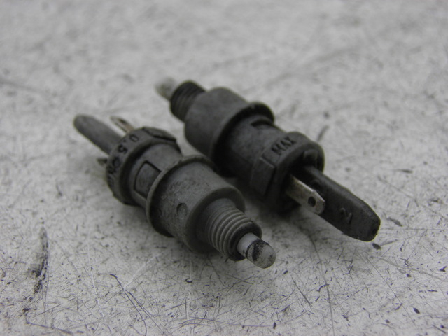 photo de CONTACTEUR FEU STOP PIAGGIO X9 250 (2000 - 2002) - Vue principale