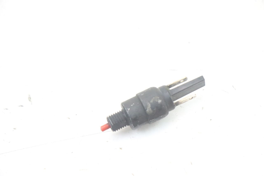 photo de CONTACTEUR FEU STOP PIAGGIO ZIP 4T 50 (2018 - 2020) - Vue principale