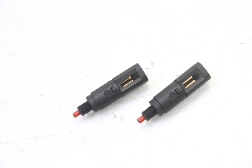 photo de CONTACTEUR FEU STOP GILERA RUNNER SL 50 (2006 - 2009) - Vue principale