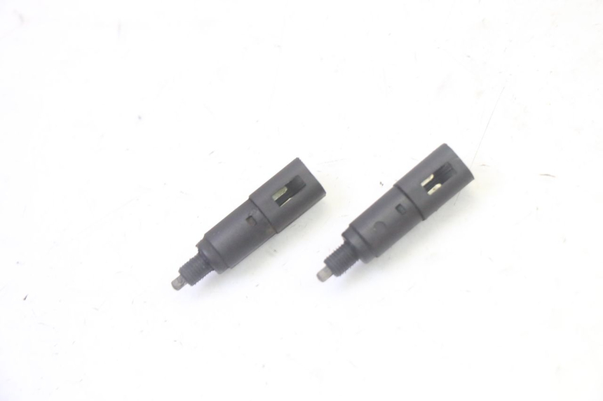photo de CONTACTEUR FEU STOP GILERA RUNNER SP 50 (2009 - 2017) - Vue principale