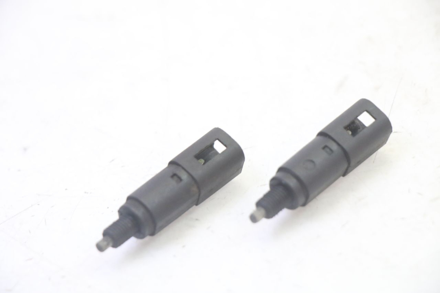 photo de CONTACTEUR FEU STOP GILERA RUNNER SP 50 (2009 - 2017) - Détail de la pièce