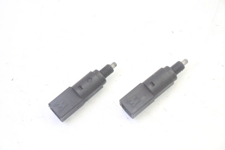 photo de CONTACTEUR FEU STOP GILERA RUNNER SP 50 (2009 - 2017) - Zoom état d’usage