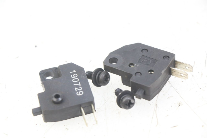 photo de CONTACTEUR FEU STOP LVNENG S5 1 (2019 - 2023) - Vue principale