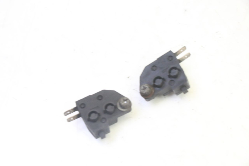 photo de CONTACTEUR FEU STOP PEUGEOT SATELIS 125 (2013 - 2018) - Détail de la pièce