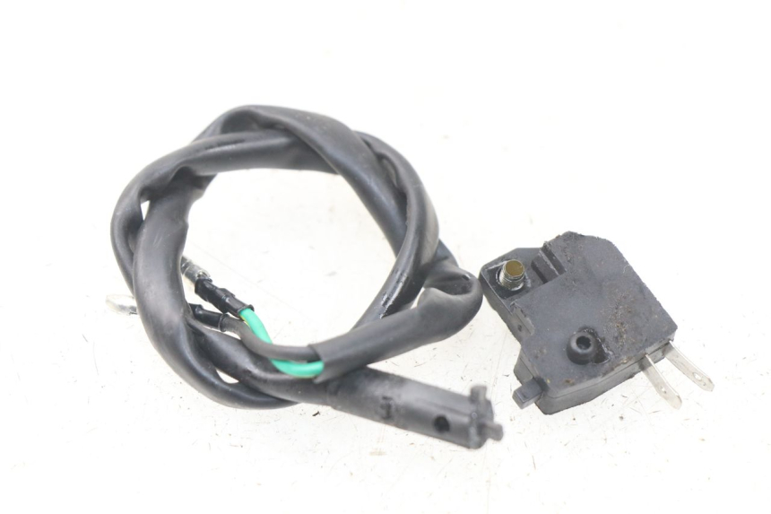 photo de CONTACTEUR FEU STOP BAOTIAN TRAVEL SPIRIT 50 (2010 - 2012) - Détail de la pièce