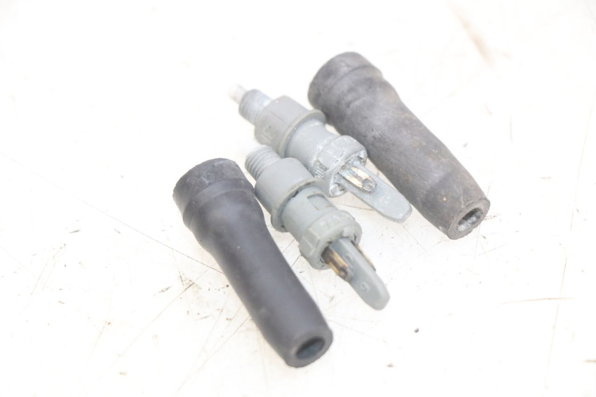 photo de CONTACTEUR FEU STOP PEUGEOT TREKKER 50 (1998 - 2004) - Détail de la pièce