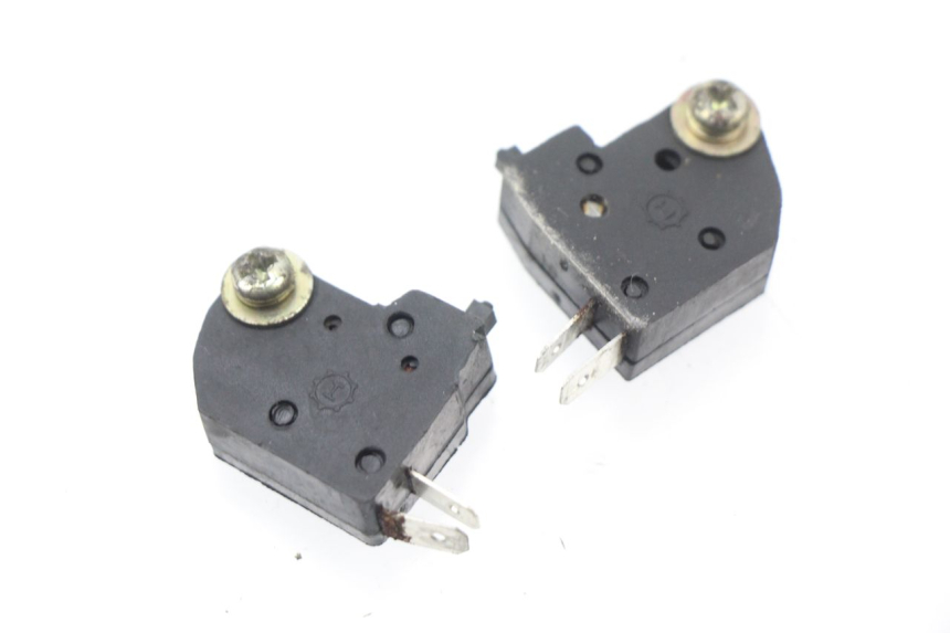 photo de CONTACTEUR FEU STOP REVATTO URBA GT 125 (2007 - 2017) - Vue principale