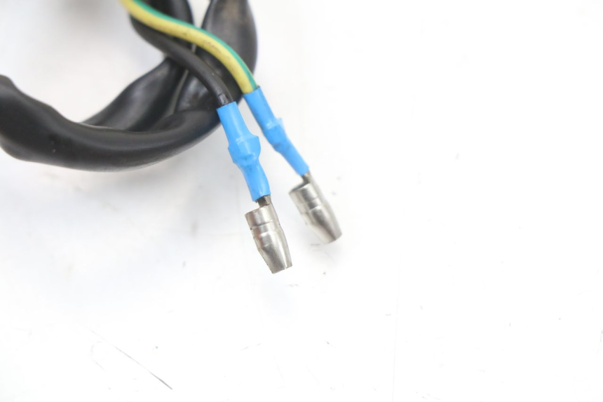 photo de CONTACTEUR FEU STOP PEUGEOT V-CLIC VCLIC 50 (2007 - 2013) - Gros plan technique