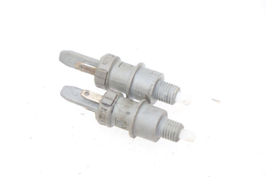 photo de CONTACTEUR FEU STOP PEUGEOT VIVACITY 50 (1998 - 2003) - Vue principale