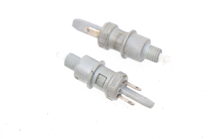 photo de CONTACTEUR FEU STOP PEUGEOT VIVACITY 50 (1998 - 2003) - Détail de la pièce