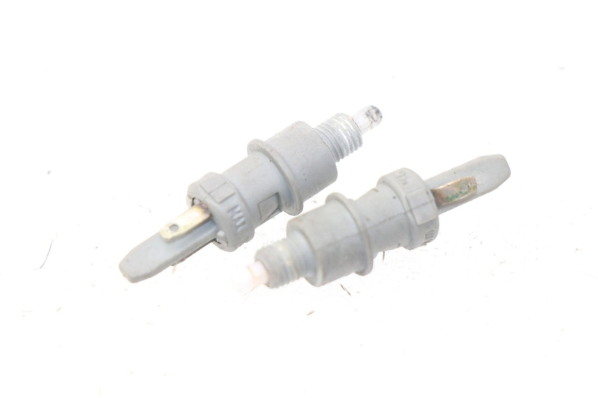photo de CONTACTEUR FEU STOP PIAGGIO X9 125 (2000 - 2003) - Vue principale