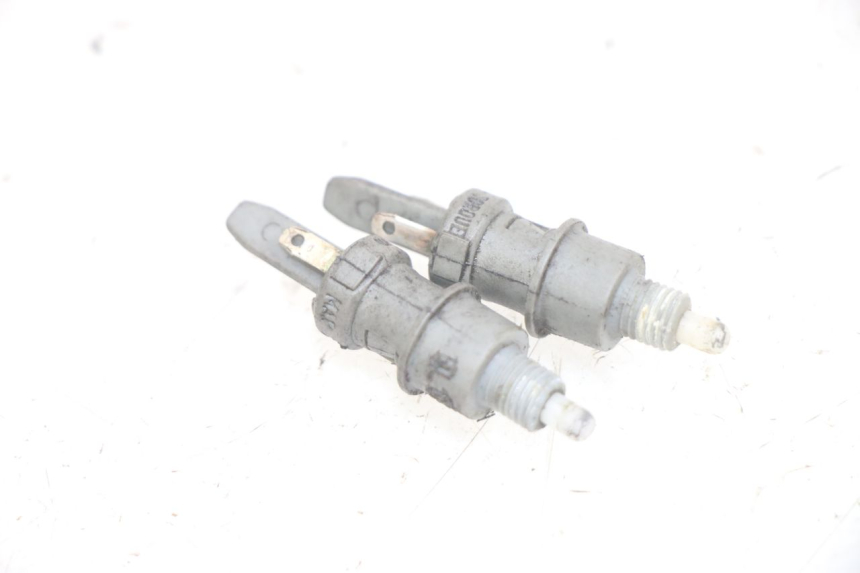 photo de CONTACTEUR FEU STOP PIAGGIO X9 125 (2000 - 2003) - Vue principale