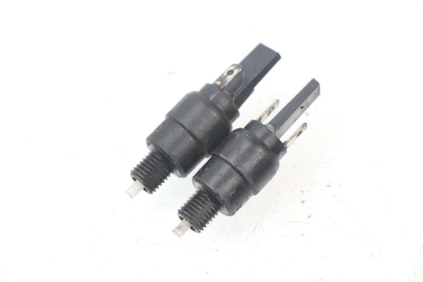 photo de CONTACTEUR FEU STOP PIAGGIO XEVO - X EVO 125 (2007 - 2017) - Vue principale