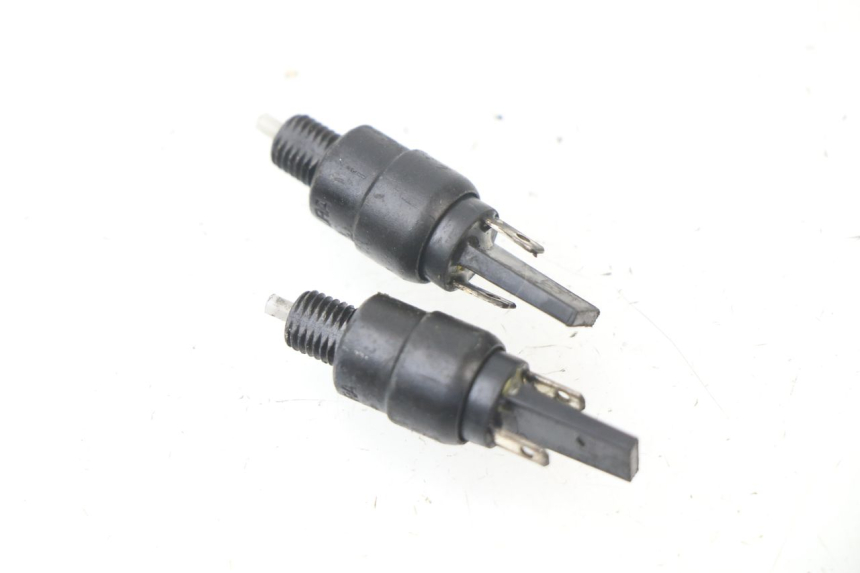 photo de CONTACTEUR FEU STOP PIAGGIO XEVO - X EVO 125 (2007 - 2017) - Détail de la pièce