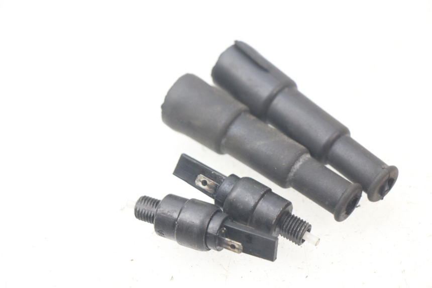 photo de CONTACTEUR FEU STOP PIAGGIO XEVO - X EVO 125 (2007 - 2017) - Vue principale