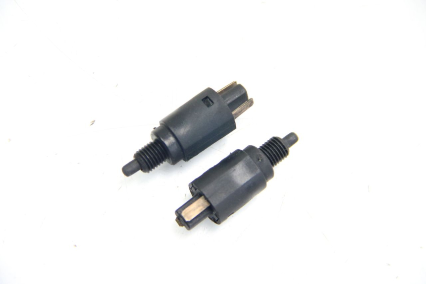 photo de CONTACTEUR FEU STOP PIAGGIO XEVO - X EVO 125 (2007 - 2017) - Vue principale