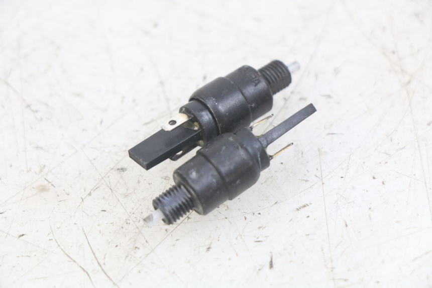 photo de CONTACTEUR FEU STOP PIAGGIO XEVO - X EVO 125 (2007 - 2017) - Vue principale