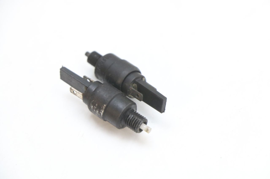 photo de CONTACTEUR FEU STOP PIAGGIO XEVO - X EVO 125 (2007 - 2017) - Vue principale