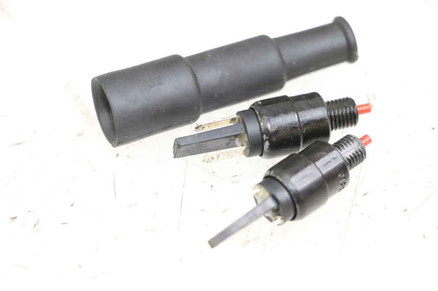 photo de CONTACTEUR FEU STOP PIAGGIO XEVO - X EVO 125 (2007 - 2017) - Détail de la pièce