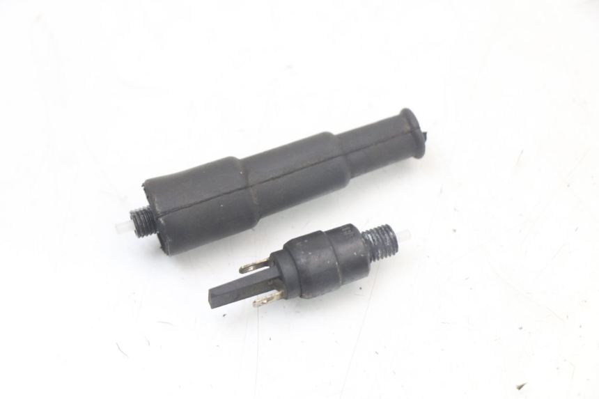 photo de CONTACTEUR FEU STOP PIAGGIO XEVO - X EVO 125 (2007 - 2017) - Zoom état d’usage
