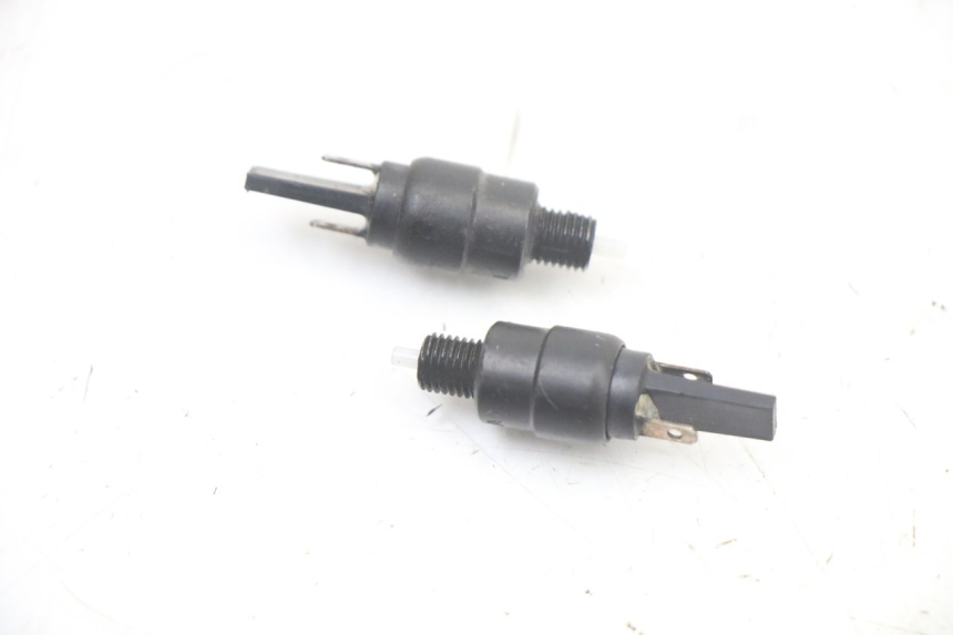 photo de CONTACTEUR FEU STOP PIAGGIO XEVO - X EVO 125 (2007 - 2017) - Zoom état d’usage