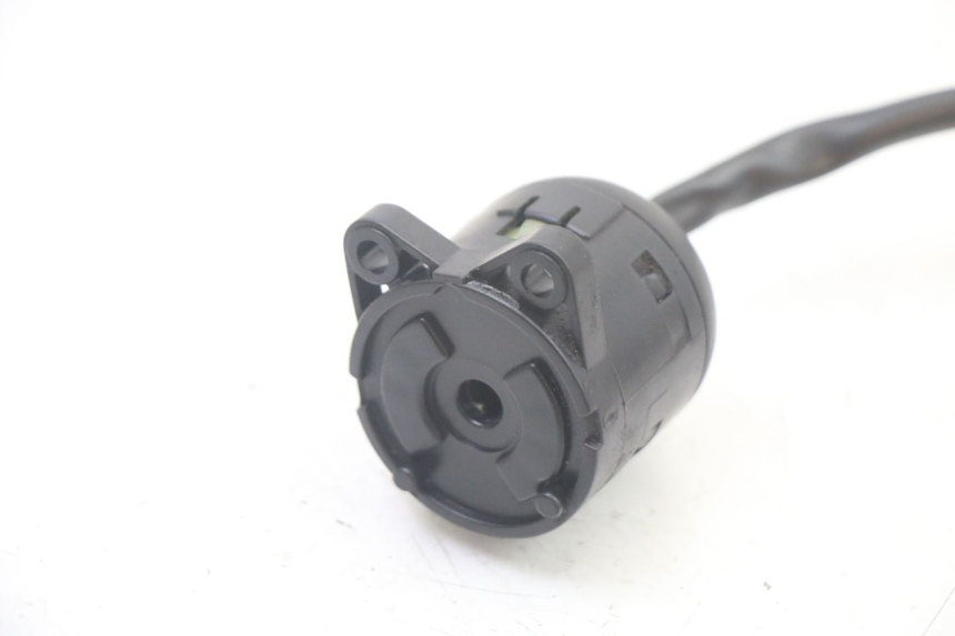 photo de COUPE CONTACT APRILIA ATLANTIC 125 (2003 - 2009) - Zoom état d’usage