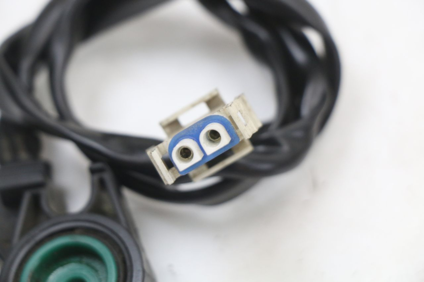 photo de Ignition switch kickstand E-MAX 80L 1 (2011 - 2014) - Gros plan technique