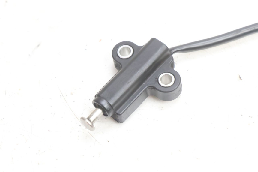 photo de COUPE CONTACT BEQUILLE SUZUKI BURGMAN 125 (2007 - 2014) - Détail de la pièce