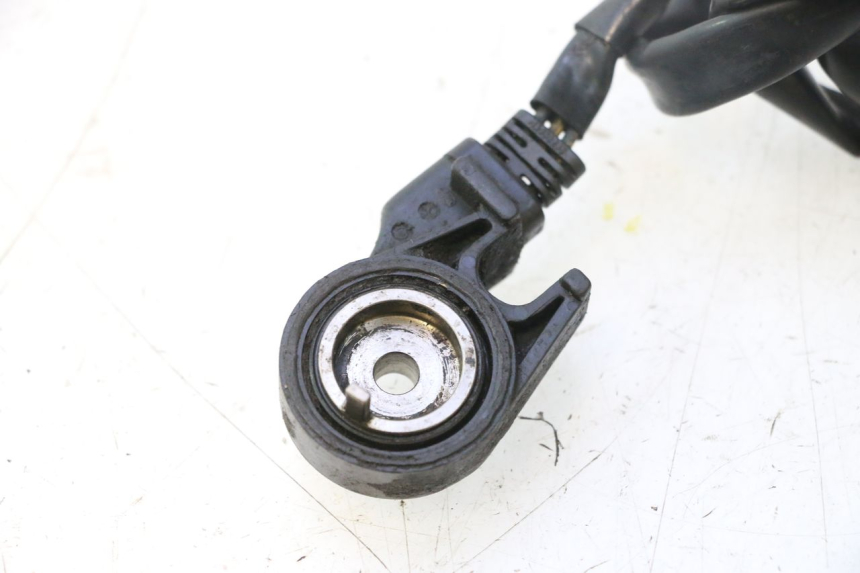photo de COUPE CONTACT BEQUILLE HONDA CB TWO FIFTY 250 (1991 - 2002) - Gros plan technique