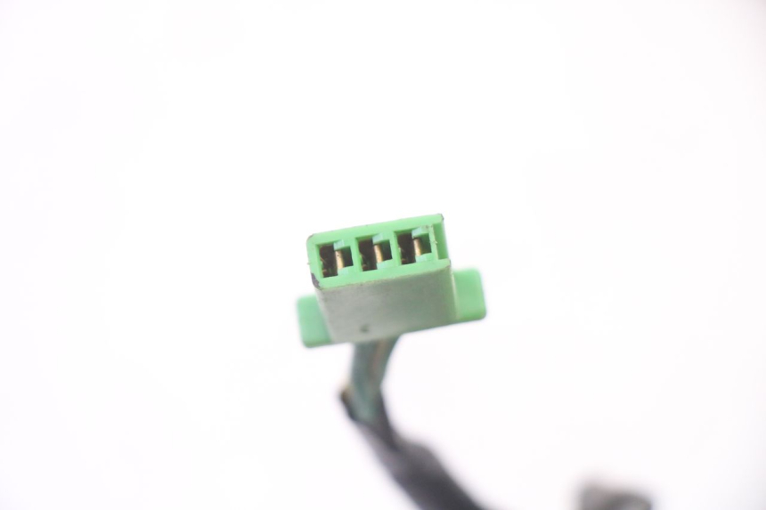 photo de COUPE CONTACT BEQUILLE HONDA CBR RR FIREBLADE 900 (1992 - 1994) - Gros plan technique