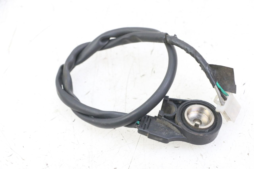 photo de COUPE CONTACT BEQUILLE DAELIM BESBI 125 (2007 - 2008) - Détail de la pièce