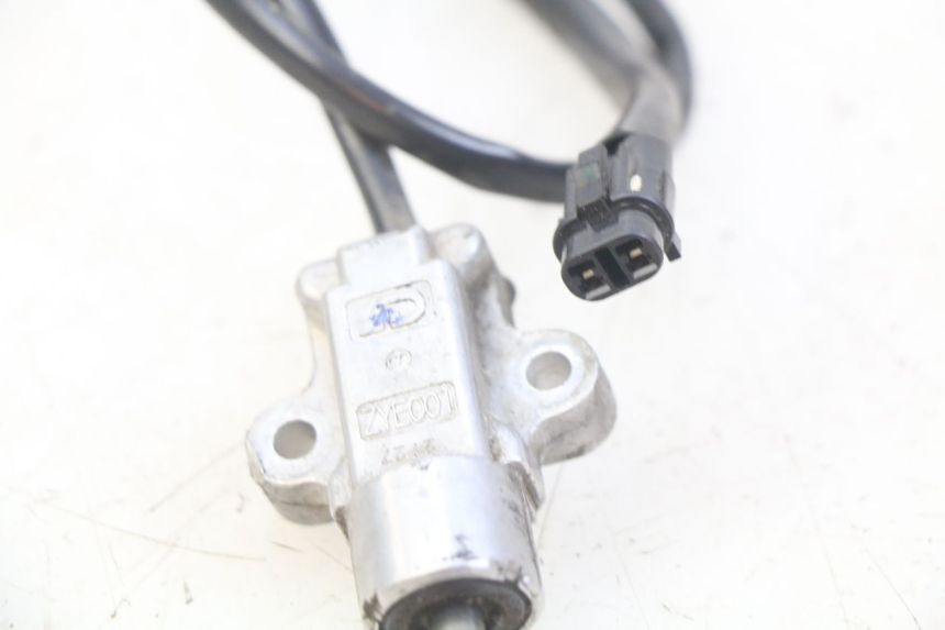 photo de COUPE CONTACT BEQUILLE YAMAHA D'ELIGHT DELIGHT 125 (2017 - 2020) - Détail de la pièce