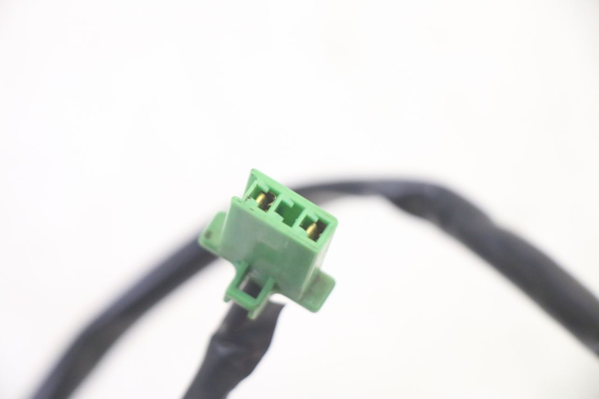 photo de COUPE CONTACT BEQUILLE HONDA FES S-WING SWING ABS 125 (2007 - 2015) - Gros plan technique