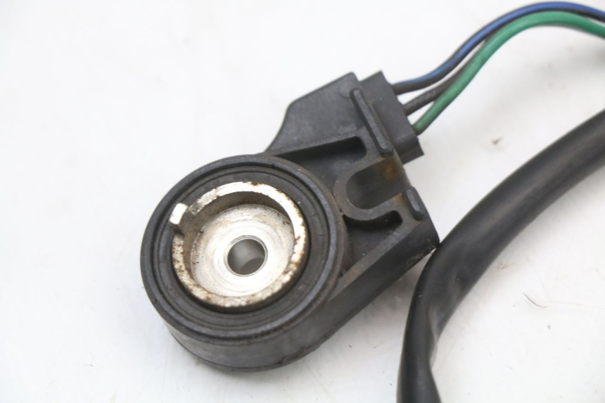 photo de COUPE CONTACT BEQUILLE SYM JOYRIDE EVO 125 (2009 - 2016) - Gros plan technique