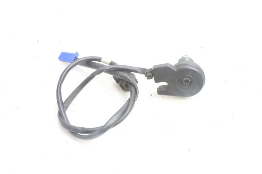 photo de COUPE CONTACT BEQUILLE YAMAHA N-MAX NMAX 125 (2021 - 2024) - Zoom état d’usage