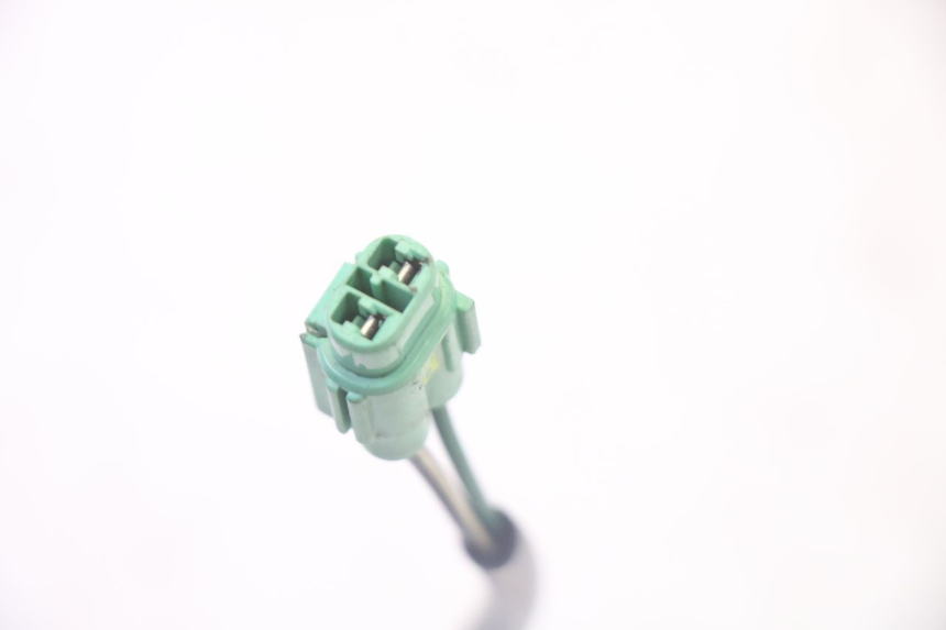 photo de COUPE CONTACT BEQUILLE PEUGEOT SATELIS 125 (2013 - 2018) - Gros plan technique