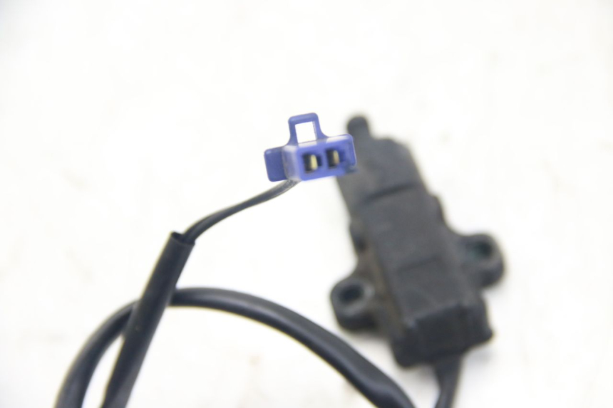 photo de COUPE CONTACT BEQUILLE YAMAHA XMAX X-MAX 125 (2006 - 2009) - Zoom état d’usage