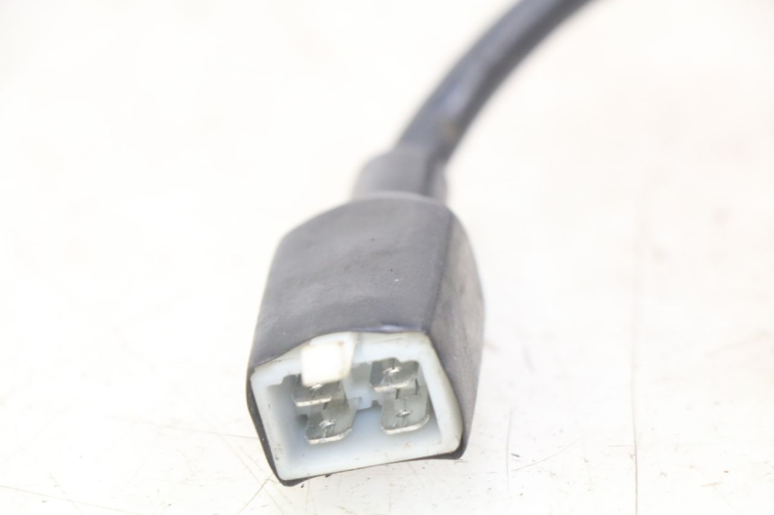 photo de COUPE CONTACT PEUGEOT CITYSTAR 2T 50 (2018 - 2021) - Zoom état d’usage