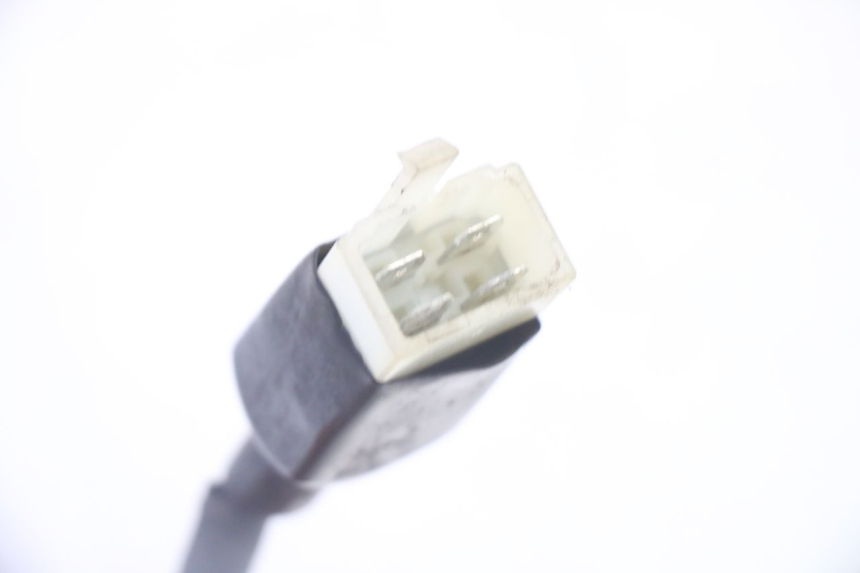 photo de COUPE CONTACT PEUGEOT CITYSTAR 50 (2013 - 2017) - Autre angle de vue