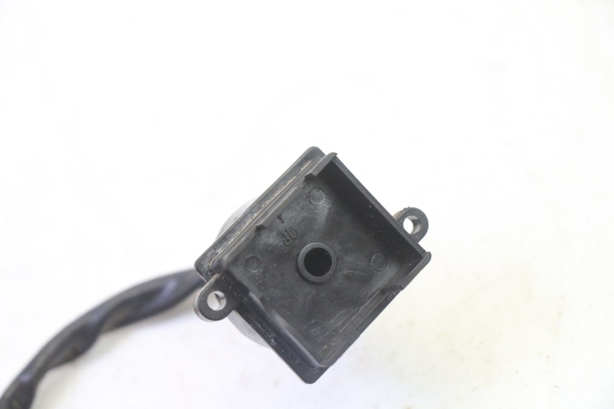 photo de COUPE CONTACT PEUGEOT CITYSTAR 50 (2013 - 2017) - Détail de la pièce