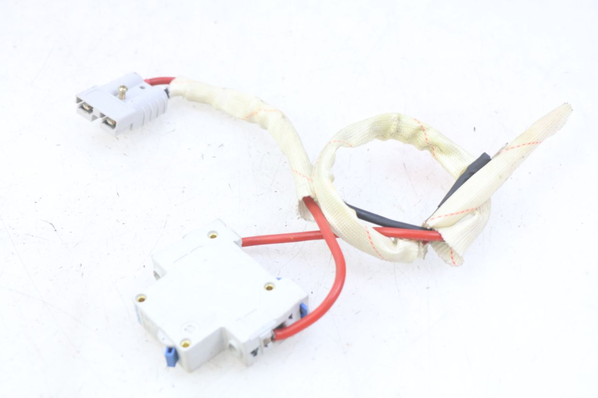 photo de COUPE CONTACT EFUN E2GO 1 (2017 - 2021) - Détail de la pièce