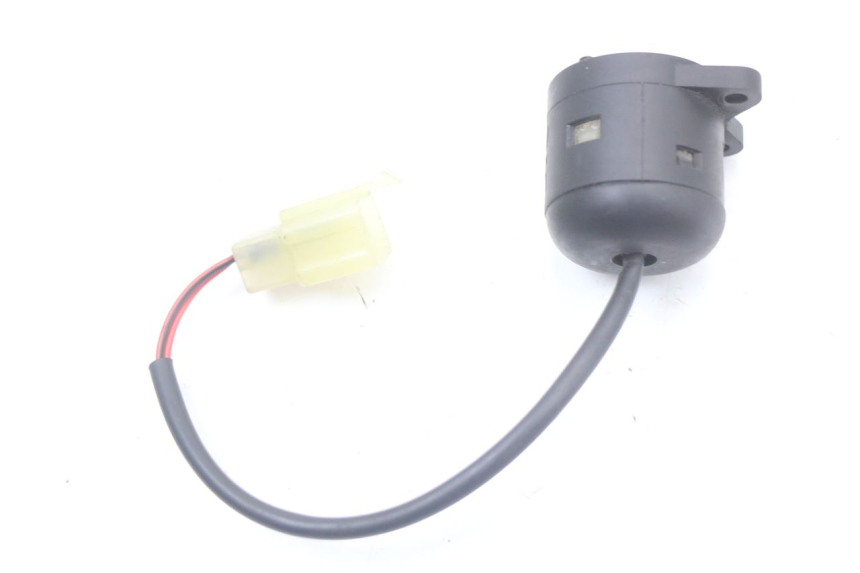 photo de COUPE CONTACT HONDA FES PANTHEON 2T 125 (1998 - 2002) - Détail de la pièce