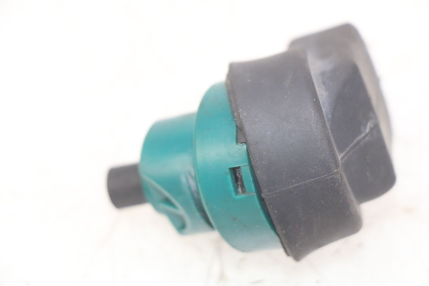 photo de COUPE CONTACT PIAGGIO FLY 4T 50 (2013 - 2017) - Zoom état d’usage