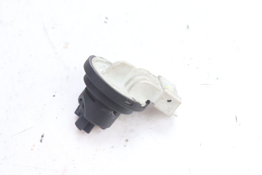 photo de COUPE CONTACT PIAGGIO LIBERTY IGET 4T 50 (2021 - 2025) - Vue principale