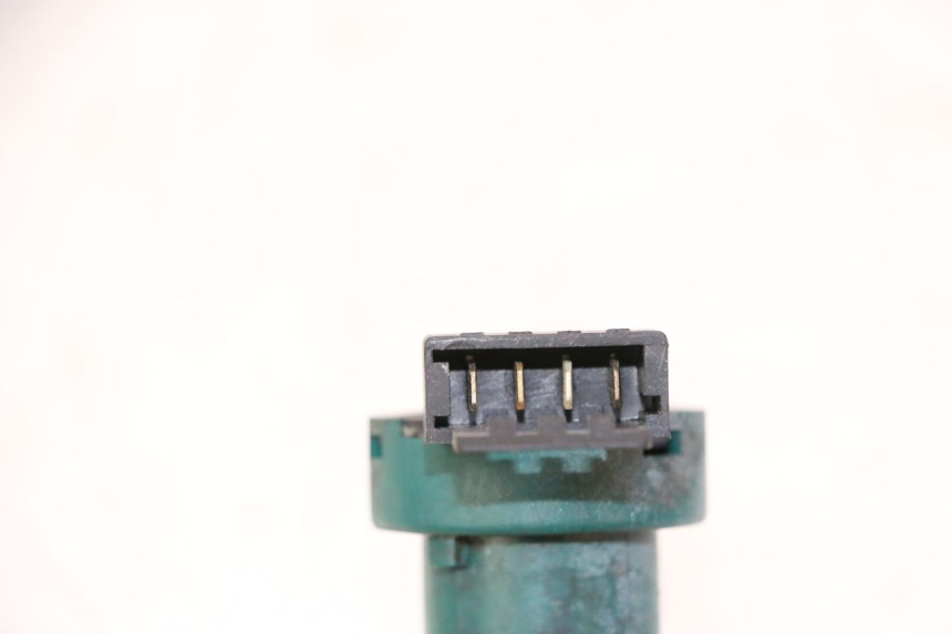 photo de COUPE CONTACT PIAGGIO LXV 4T 50 (2009 - 2013) - Détail de la pièce