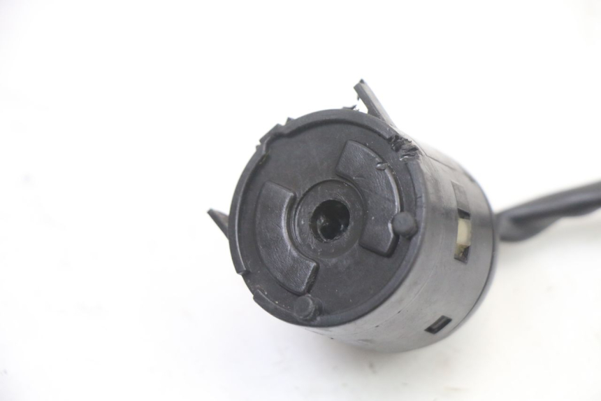 photo de COUPE CONTACT MBK OVETTO ONE 2T 50 (2013 - 2017) - Zoom état d’usage